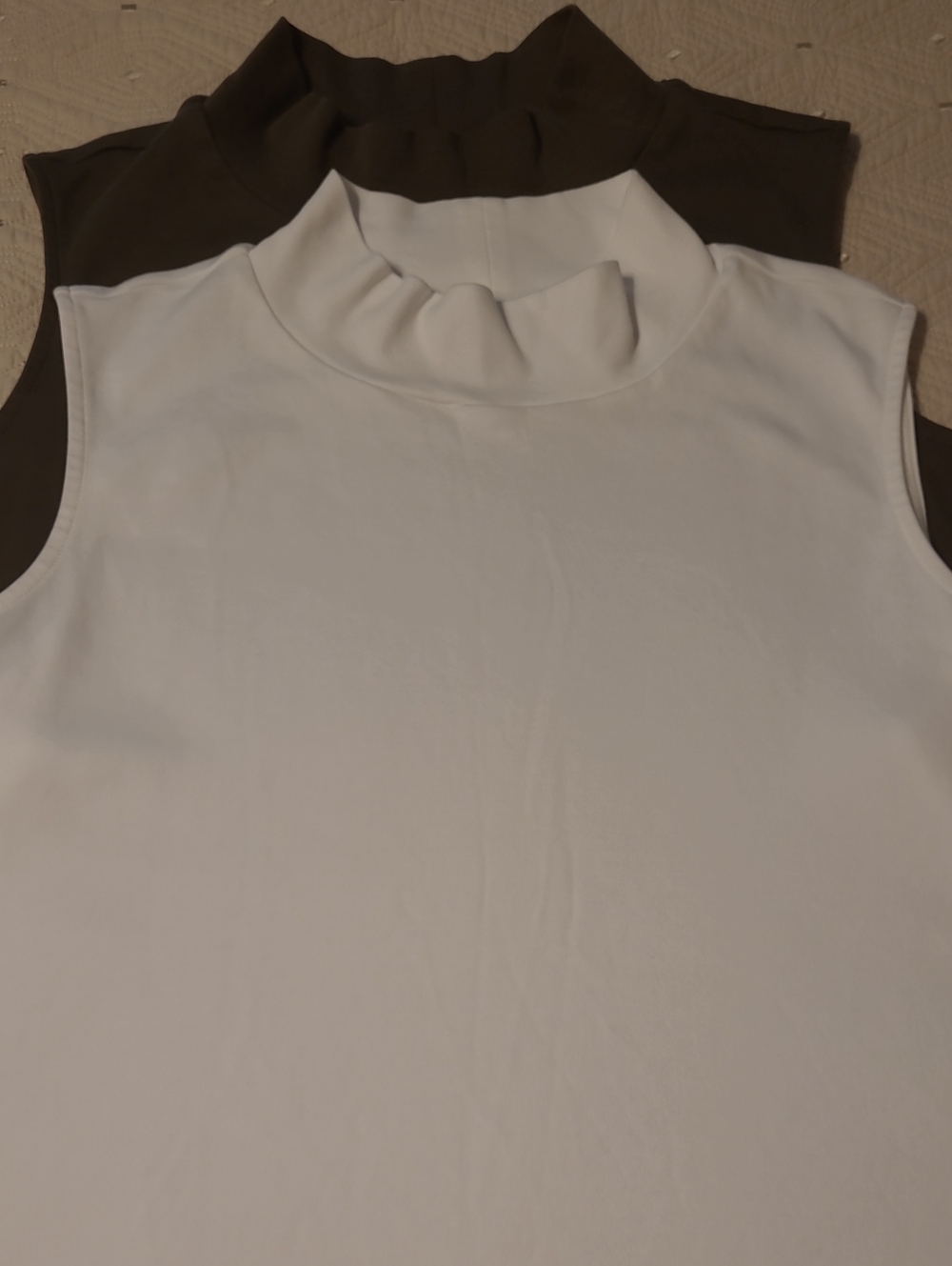 2 Isaac Mizrahi Sleeveless Cotton Mock Neck Tops 1 Green And 1 White